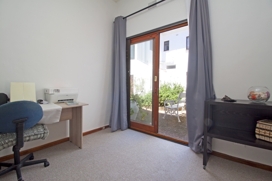 2 Bedroom Property for Sale in Fish Hoek Western Cape